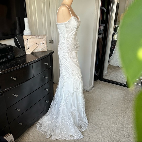 LULU’S ETERNAL PASSION LACE BUSTIER PEPLUM MERMAID MAXI DRESS - Picture 10 of 16